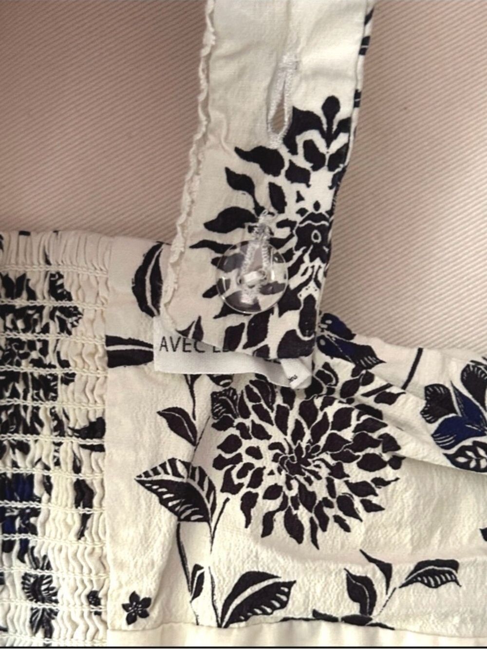 Avec Les Filles White Crop Tank with Black Floral Print in Size Medium | EUC - Picture 3 of 6